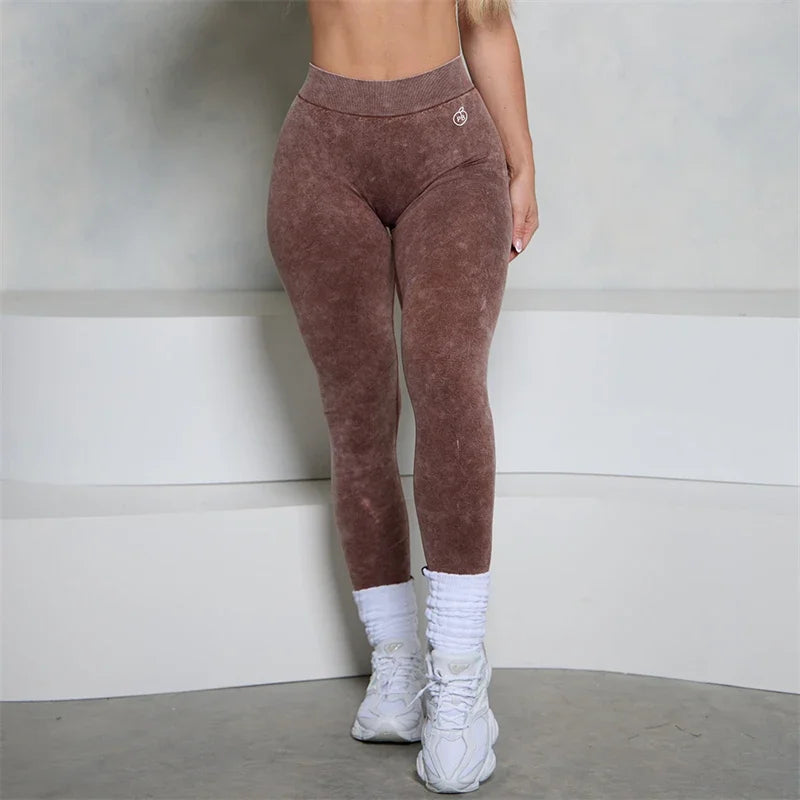 Low V-Back Scrunch Leggings