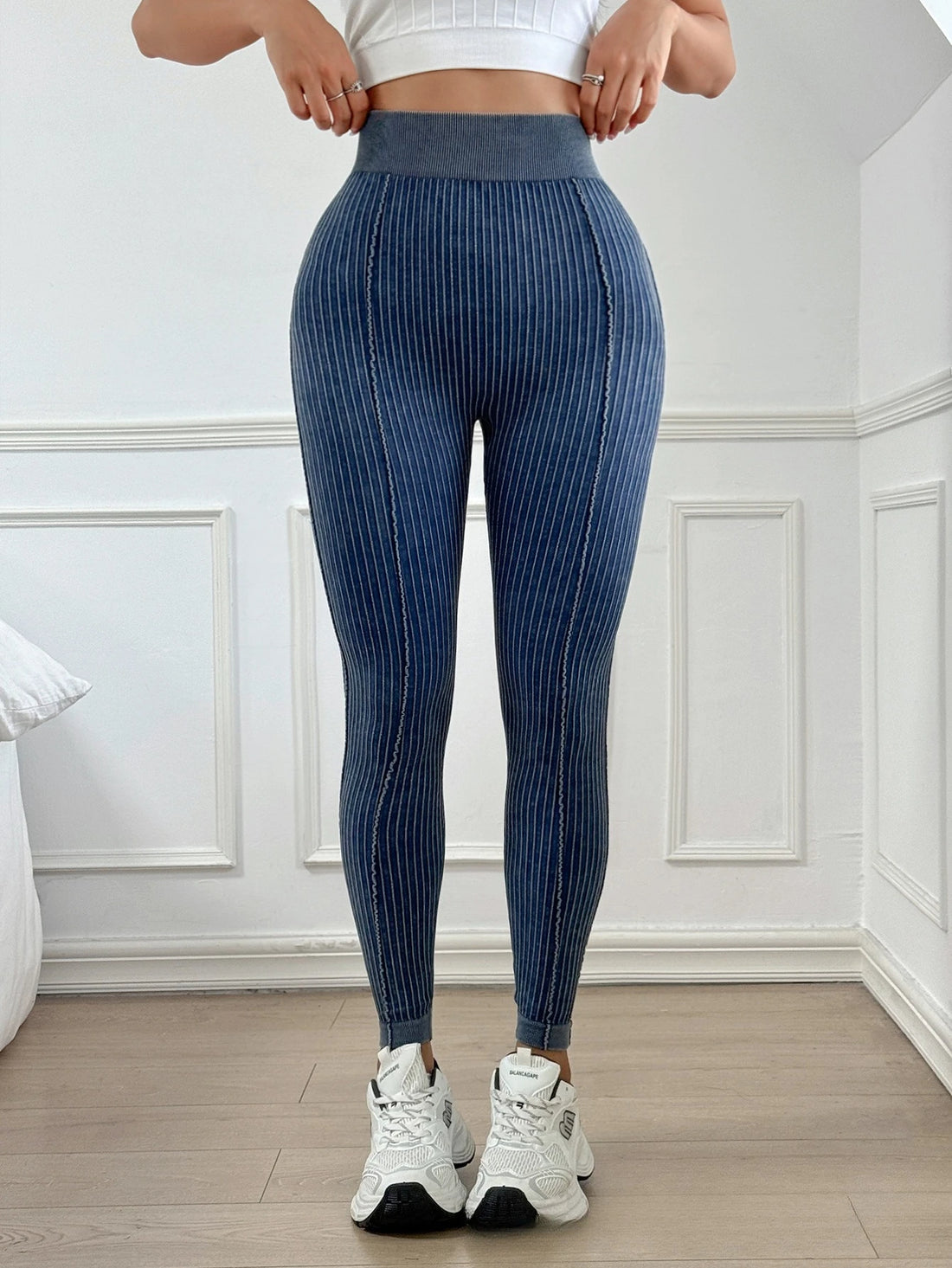 Sand-Washed Ribbed V Leggings
