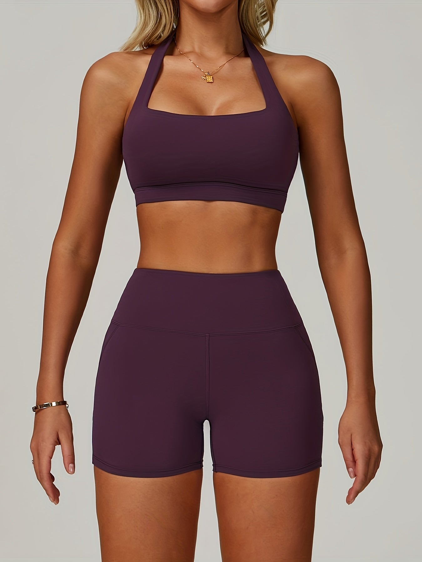 Conjunto de Roupa Esportiva de Yoga com Top Halter e Shorts Justos de Cintura Alta, 2 peças, Roupa de Treino de Fitness para Corrida e Ciclismo de Verão Feminina, Roupa de Ginástica Confortável Nude